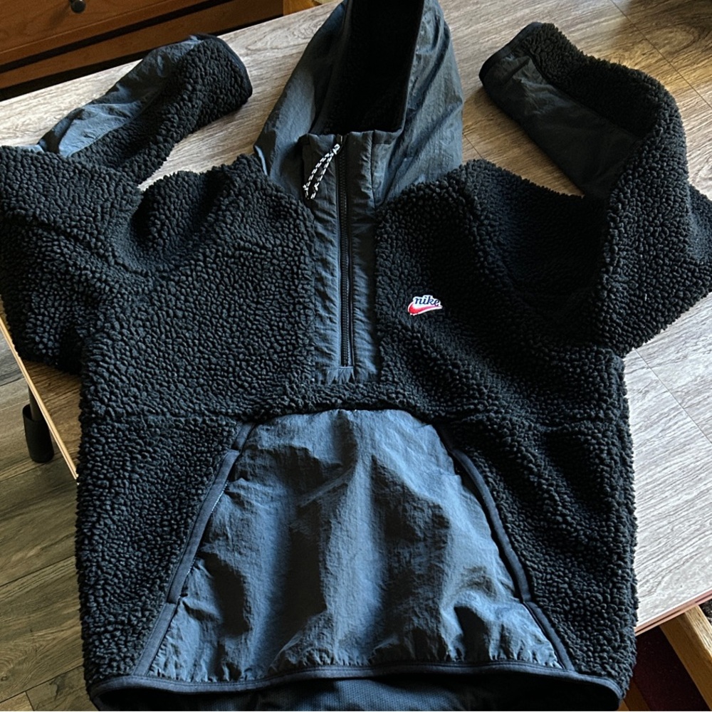 Nike Black Sherpa Fleece with Red Logo, men’s small
